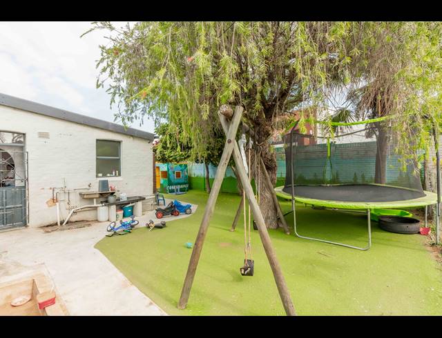 5 BEDROOM HOUSE FOR SALE IN WINDERMERE